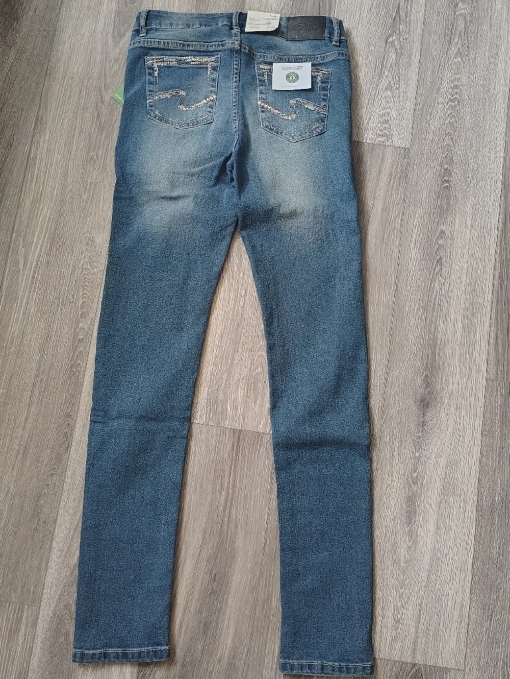 Teen Girls Size 16 Silver' Skinny Stretch Jeans in Medium Blue Wash
